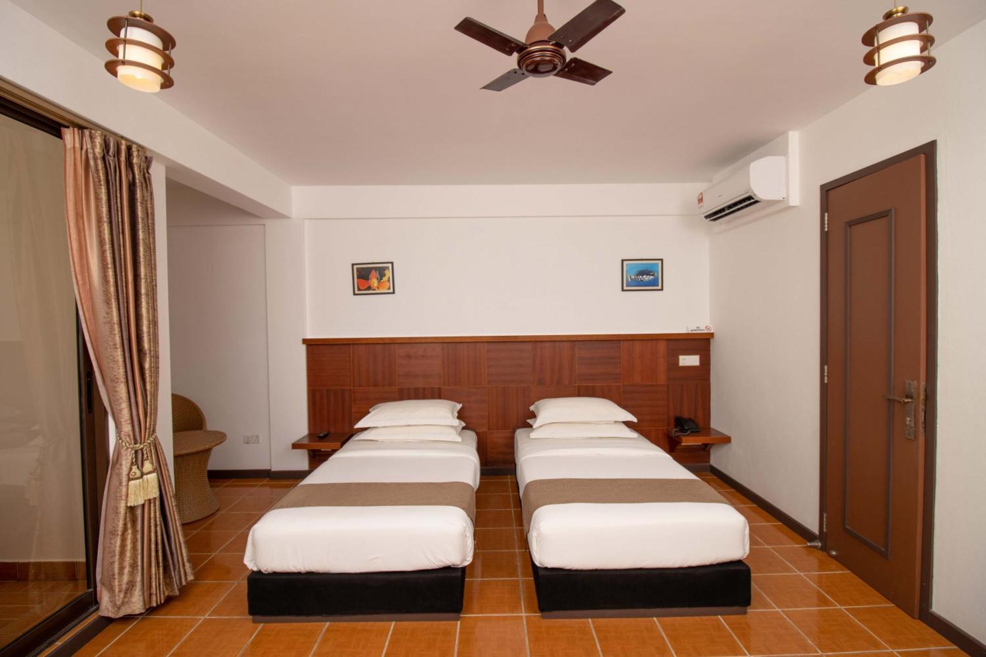 Hotel Rashu Hiyaa Dhiffushi Exterior foto