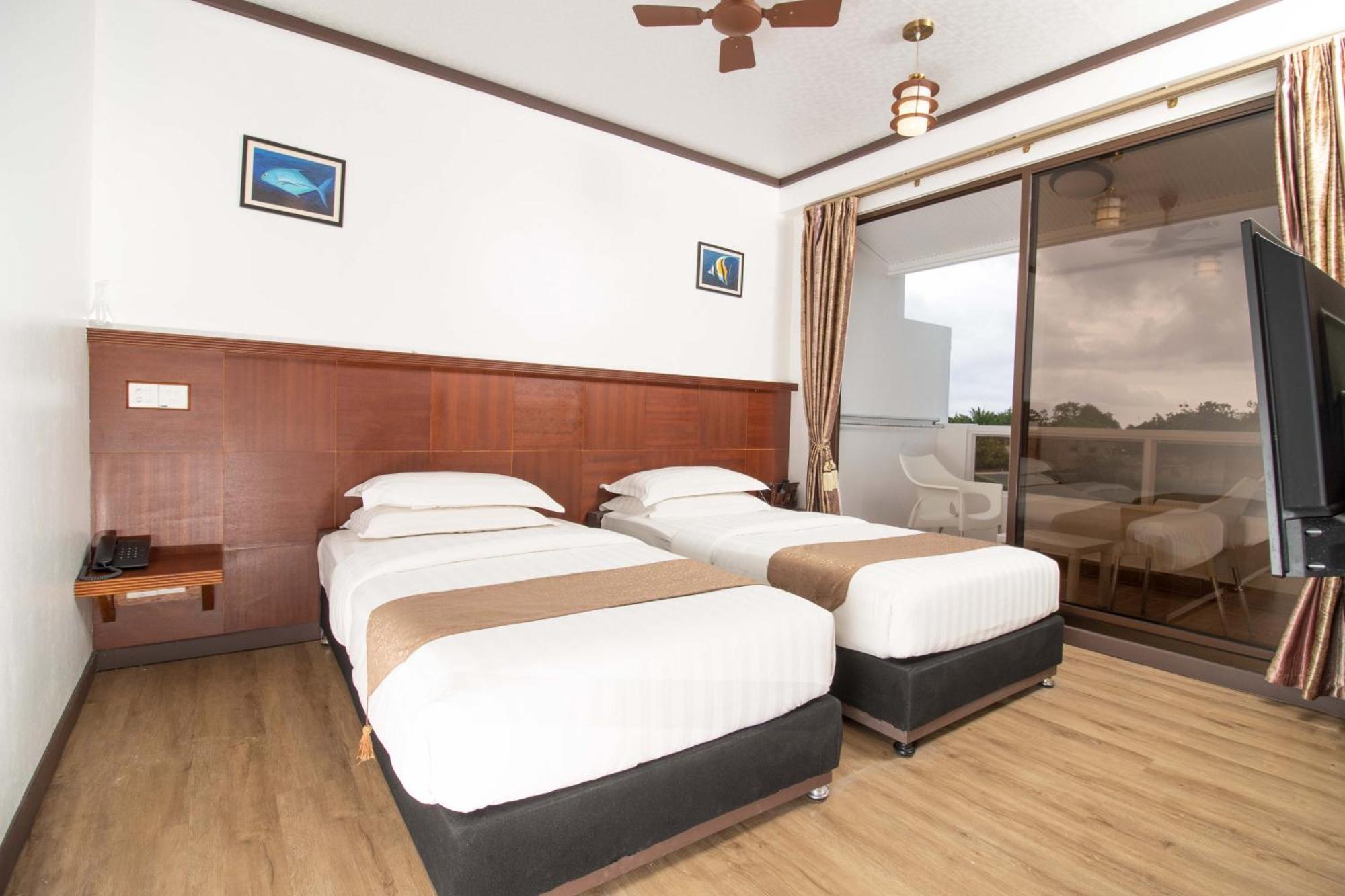 Hotel Rashu Hiyaa Dhiffushi Exterior foto